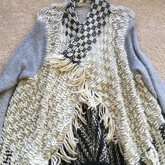 Anthropologie Moth Amba Fringe Cardigan - Picture 2 of 4